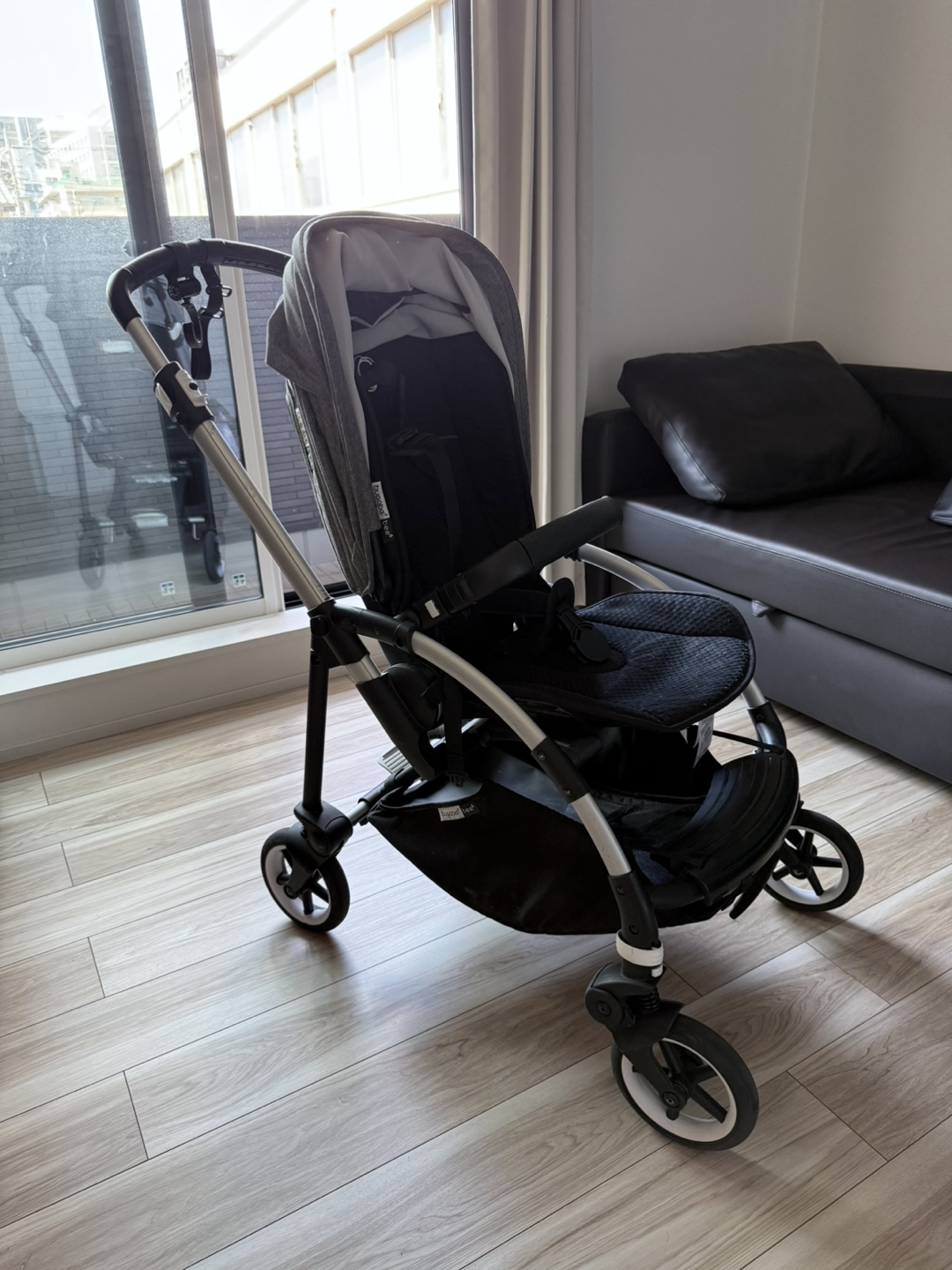 bugaboo bee6 ベビーカー ブラックの写真4枚目
