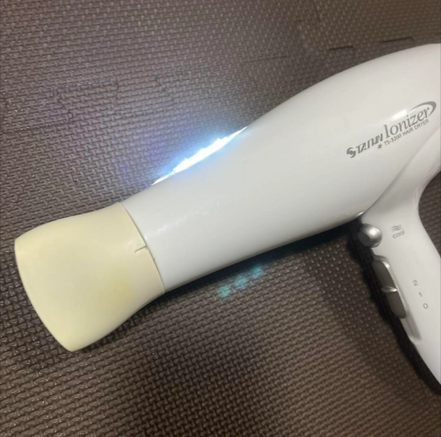 ヘアドライヤー Sunn Ionizer 白の写真6枚目