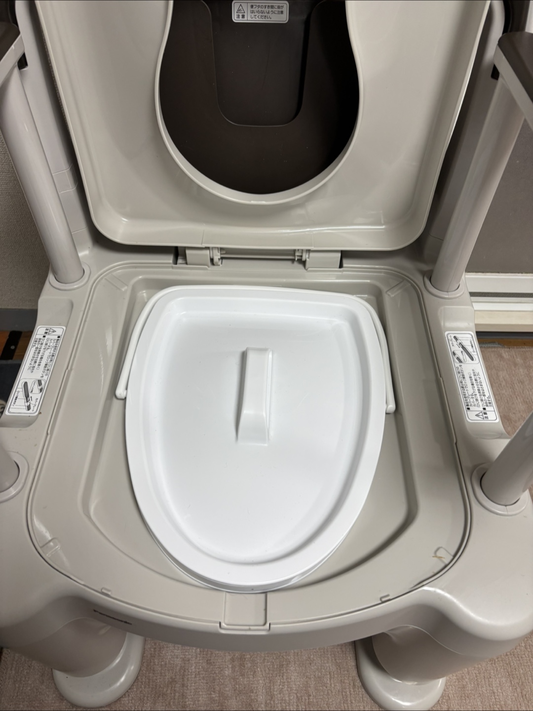 パナソニック ポータブルトイレの写真3枚目