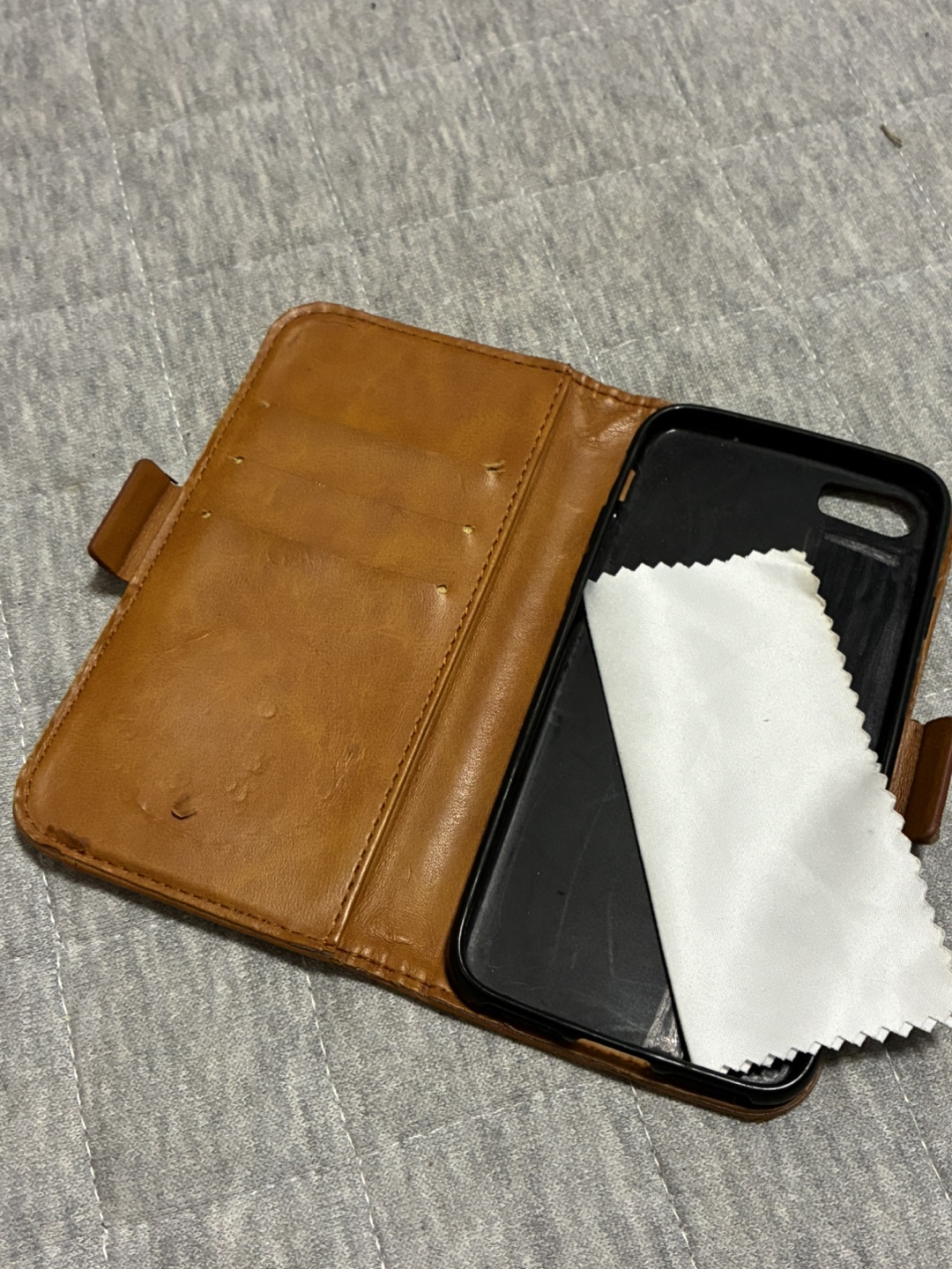 スマホ手帳型ケースの写真2枚目