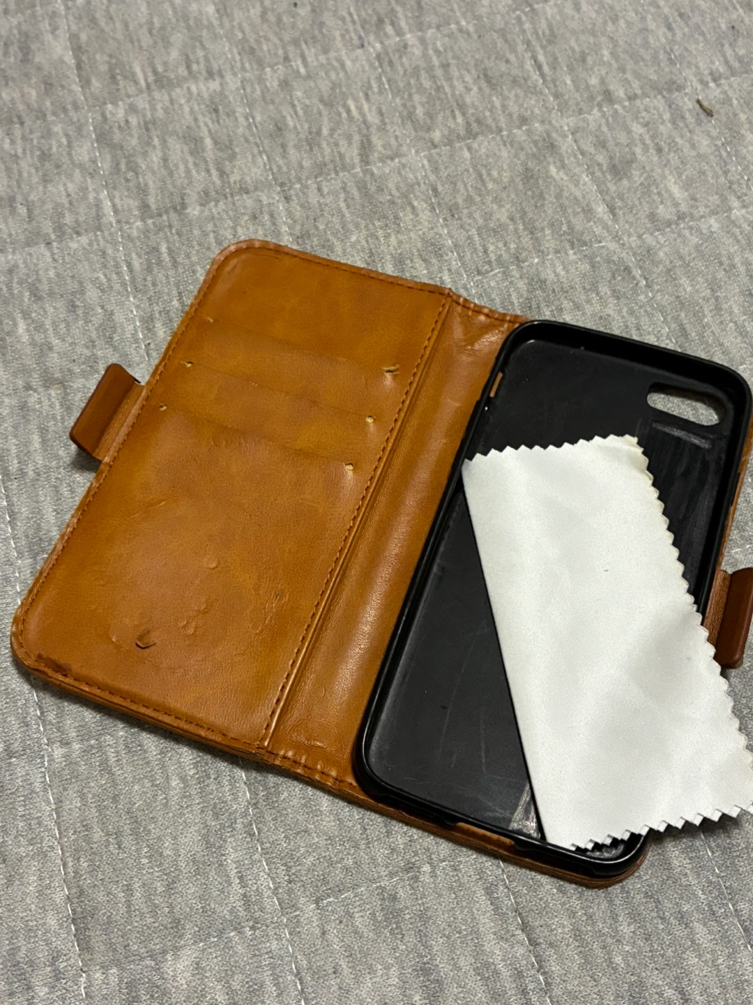 スマホ手帳型ケースの写真2枚目