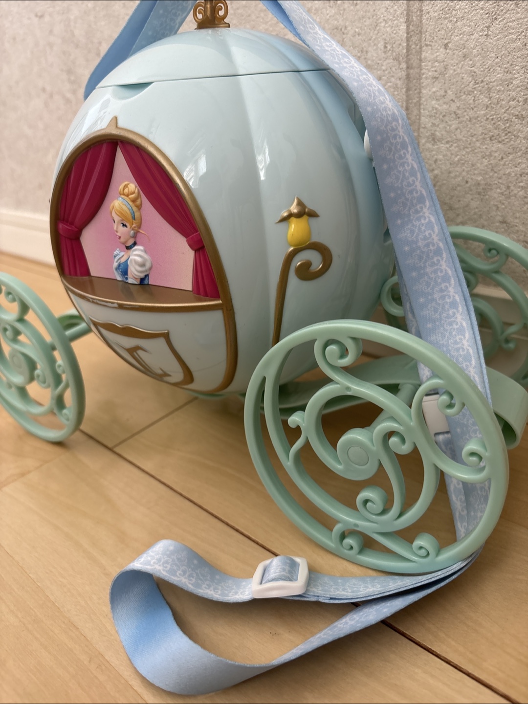 【おまとめ割引あり】ディズニー　シンデレラ ポップコーンバケットの写真3枚目