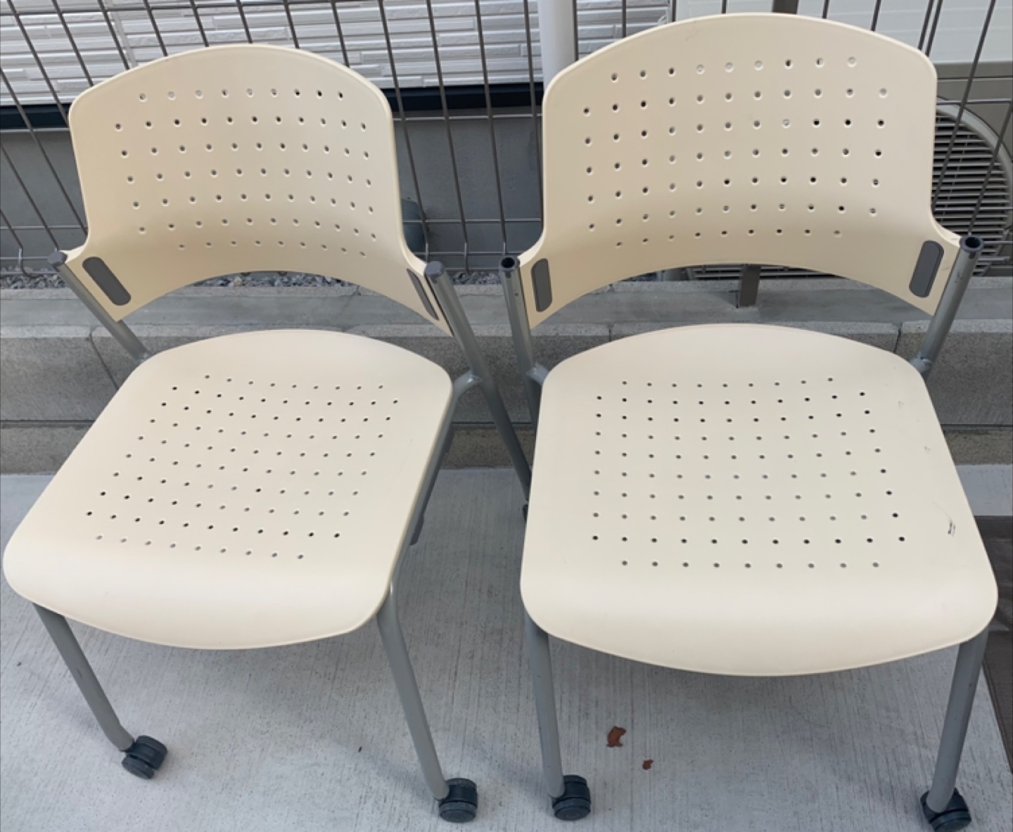 IKEA 木製ダイニングテーブル と椅子セットの写真4枚目