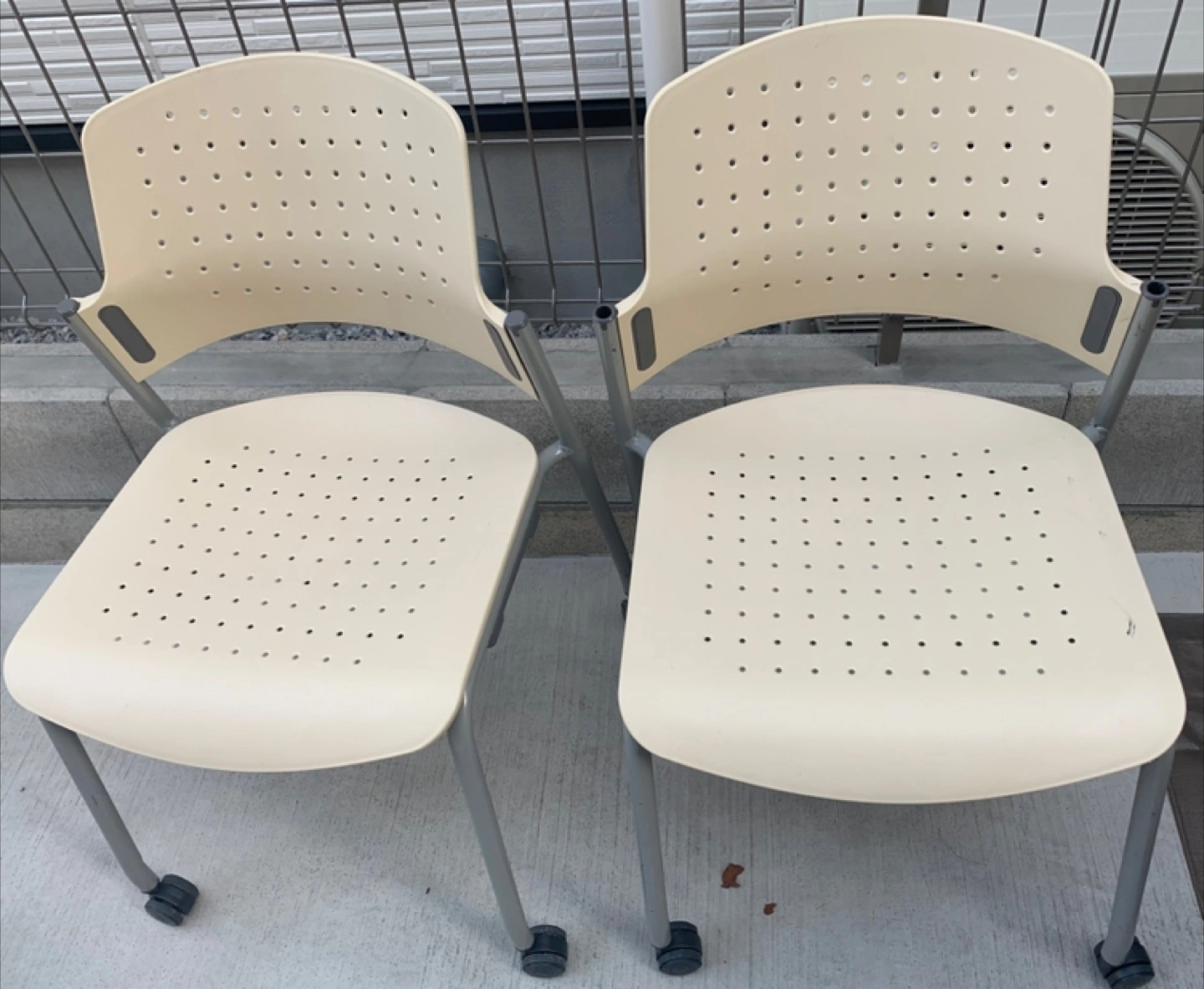 IKEA 木製ダイニングテーブル と椅子セットの写真4枚目