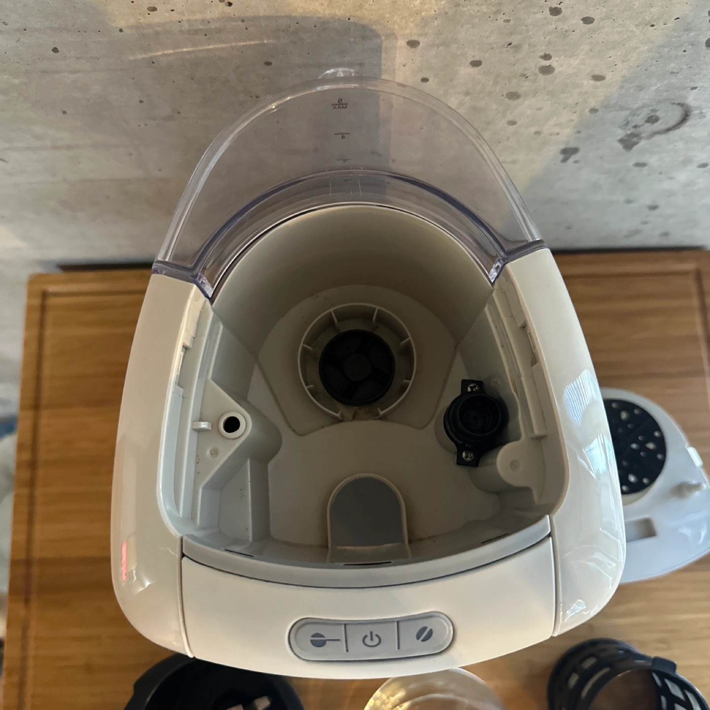 【最終お値下げ】BRUNO 電動コーヒーミルつきコーヒーメーカー ホワイトの写真4枚目