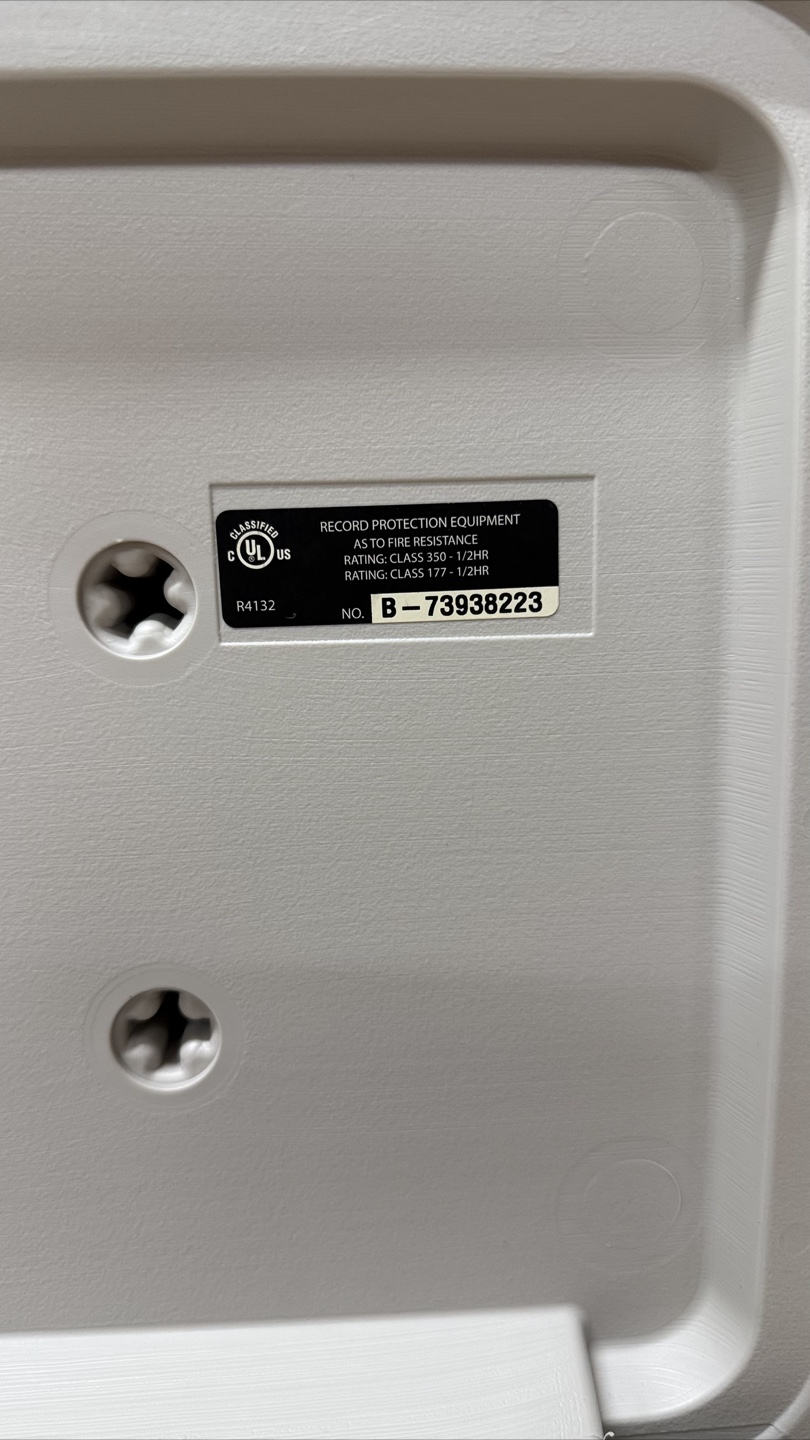 SentrySafe ポータブル耐火保管庫の写真4枚目
