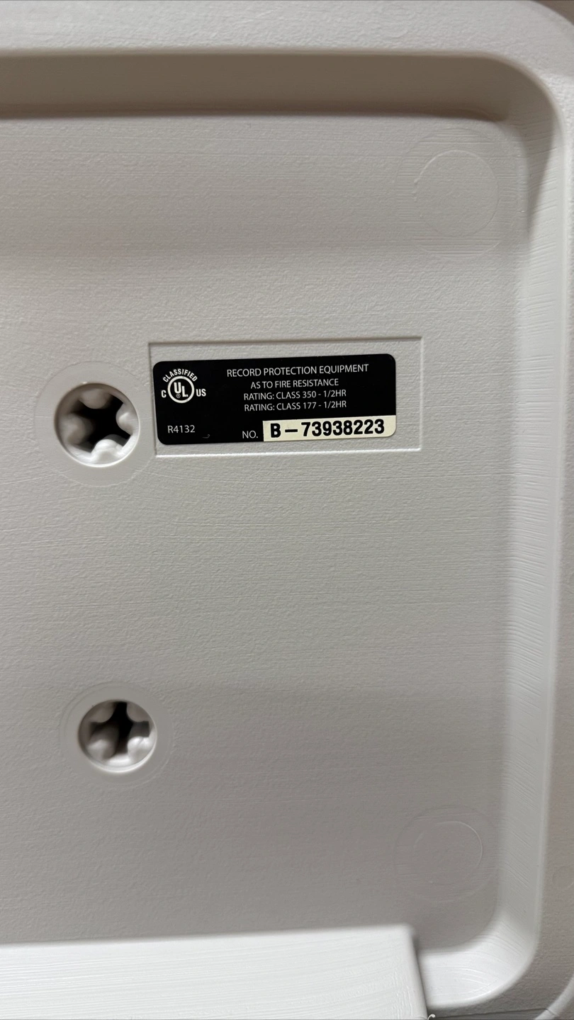 SentrySafe ポータブル耐火保管庫の写真4枚目