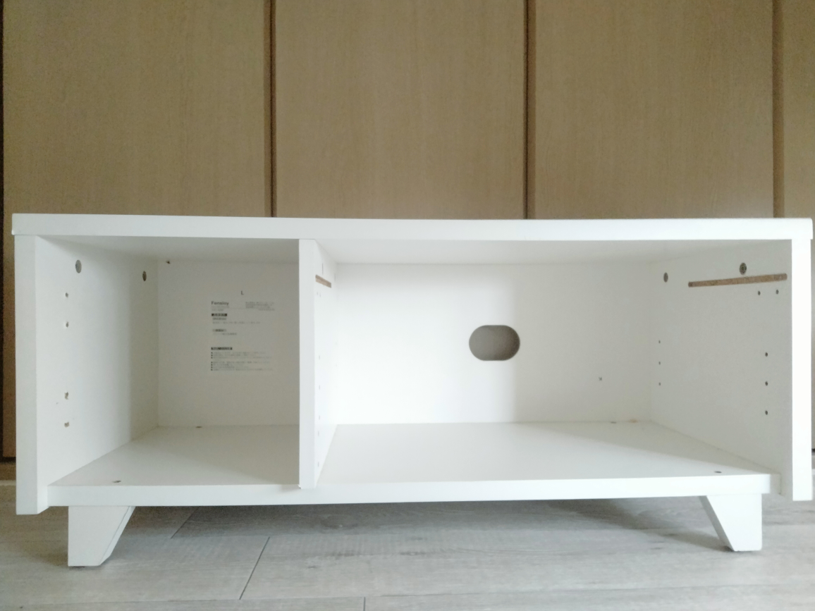 白いテレビ台