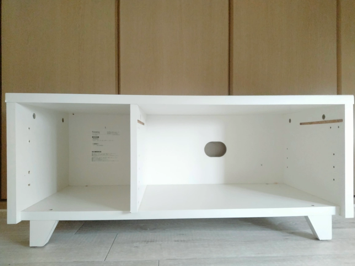 白いテレビ台