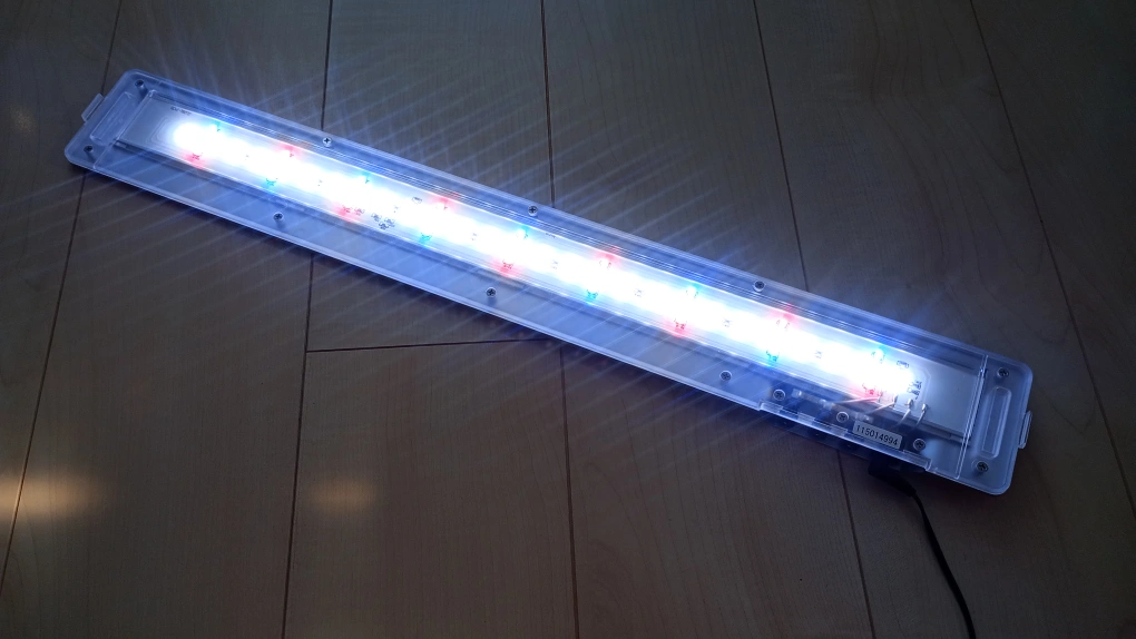 GEX 60cm水槽用LEDライトの写真2枚目