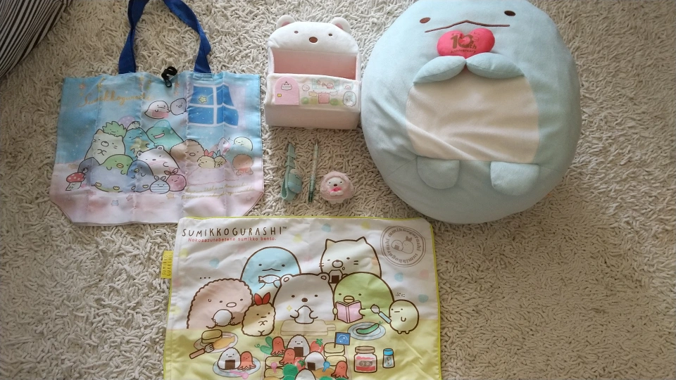 すみっコぐらし バッグ、ぬいぐるみ、腕時計など
