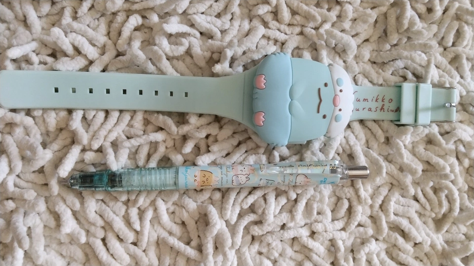 すみっコぐらし バッグ、ぬいぐるみ、腕時計などの写真2枚目