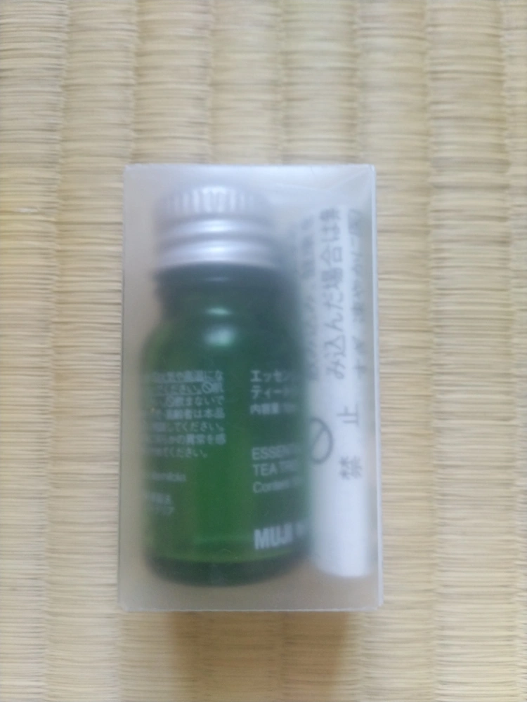 エッセンシャルオイル ティートリー