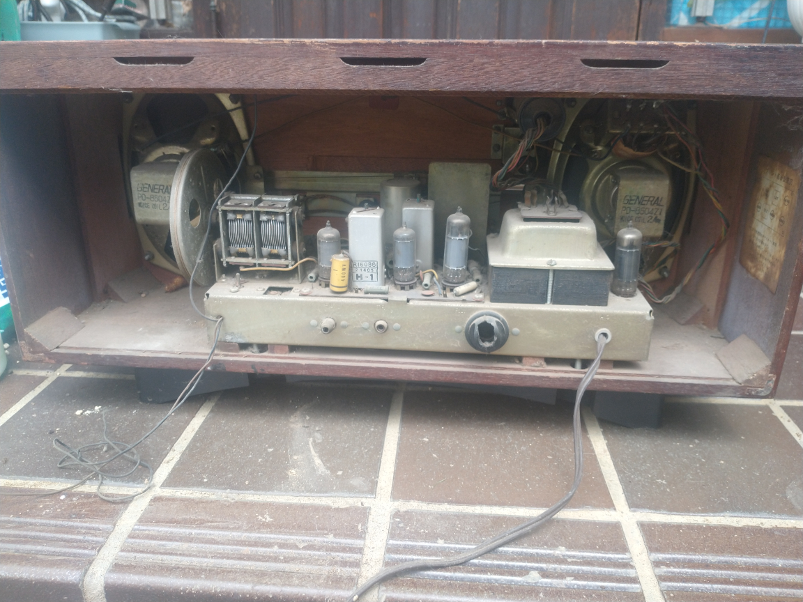 GENERAL HI-FI ラジオの写真2枚目