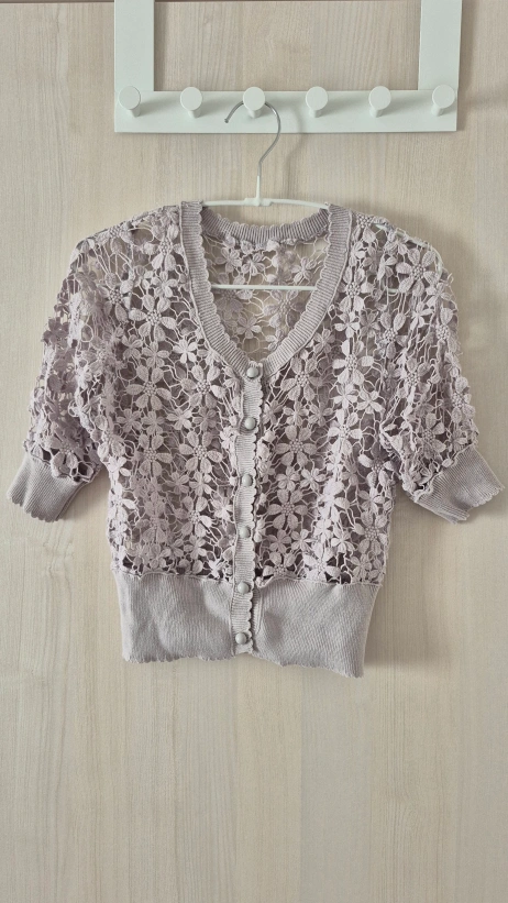Fint 刺繍風グレー半袖トップス