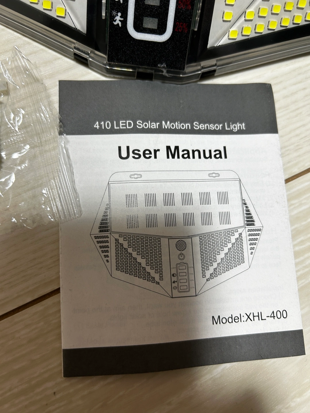 新品 ソーラーライト センサーライト2個セット人感 屋外 LED ライトの写真5枚目