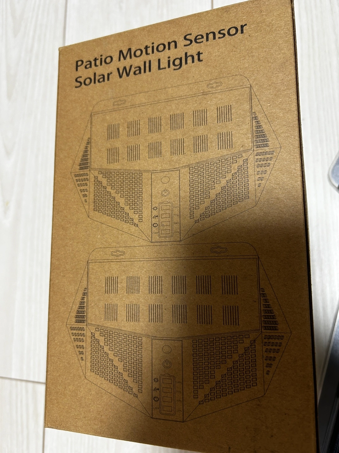 新品 ソーラーライト センサーライト2個セット人感 屋外 LED ライトの写真3枚目