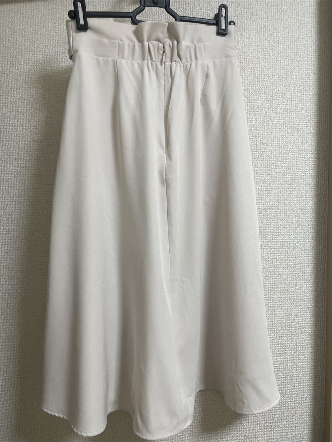 【100円均一セール】美品スカートの写真2枚目