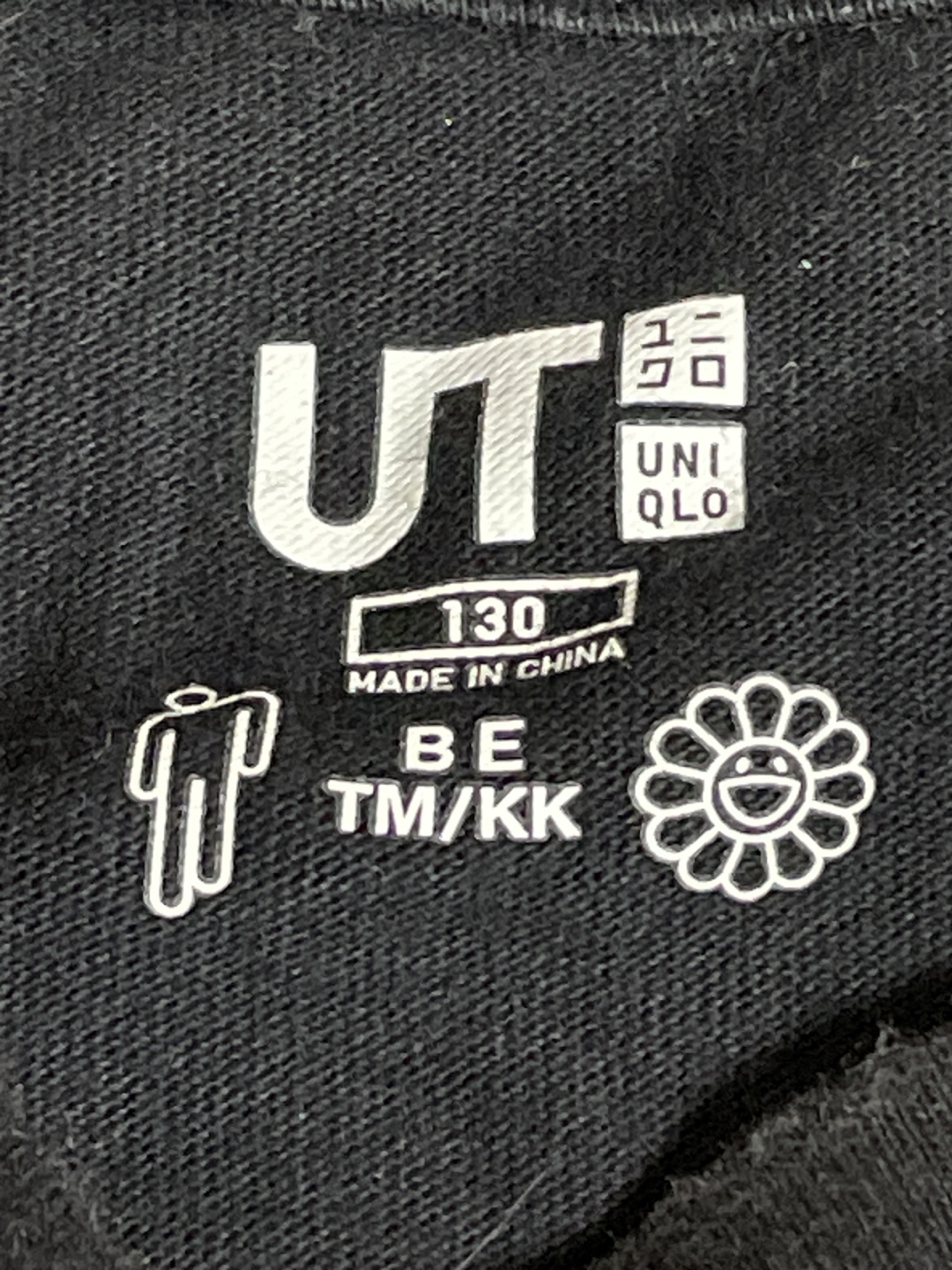 ユニクロ UT Tシャツ 黒 130 Billie Eilish 村上隆の写真2枚目
