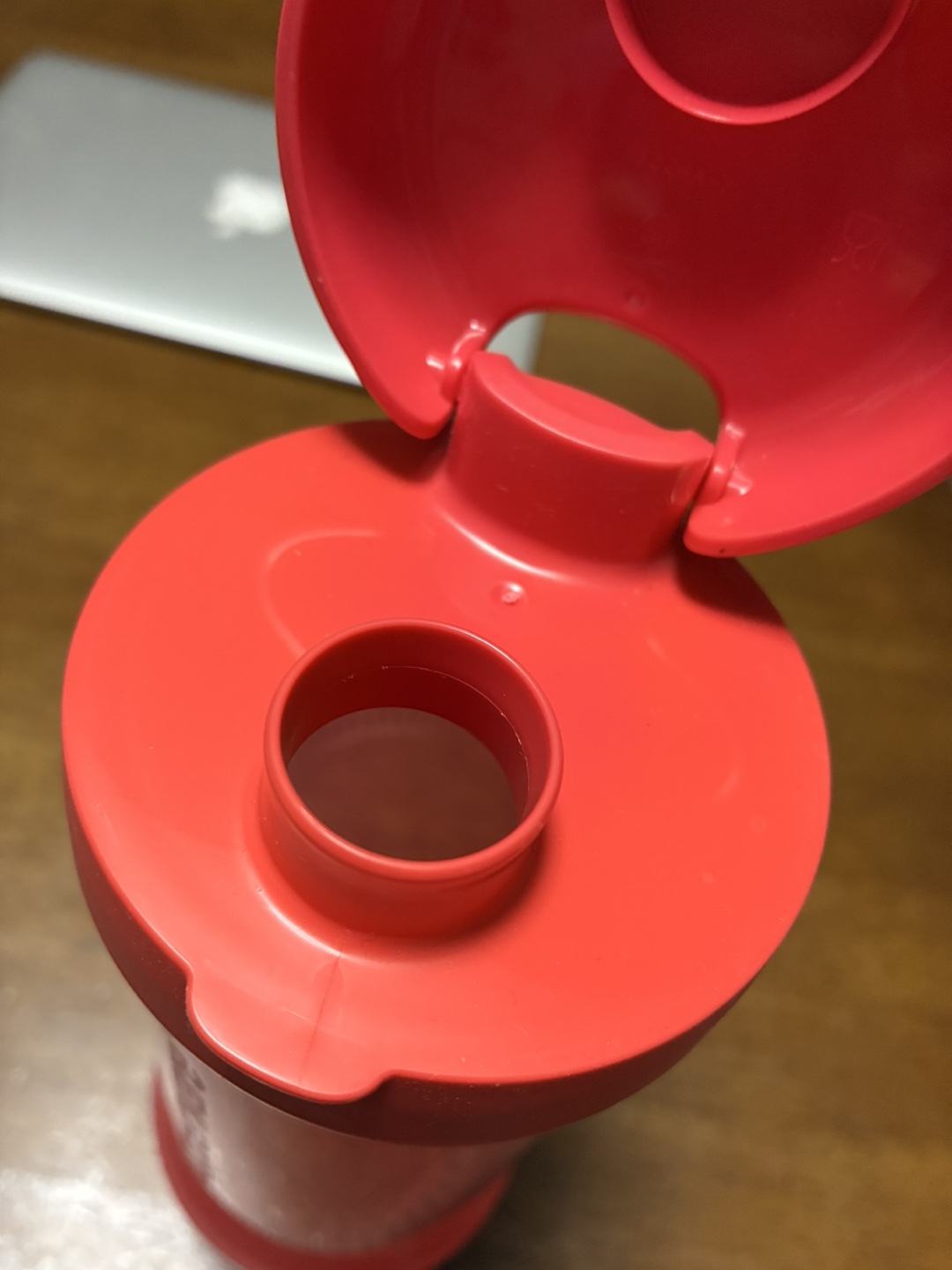 新品　タッパーウェア ピンク ボトルの写真2枚目
