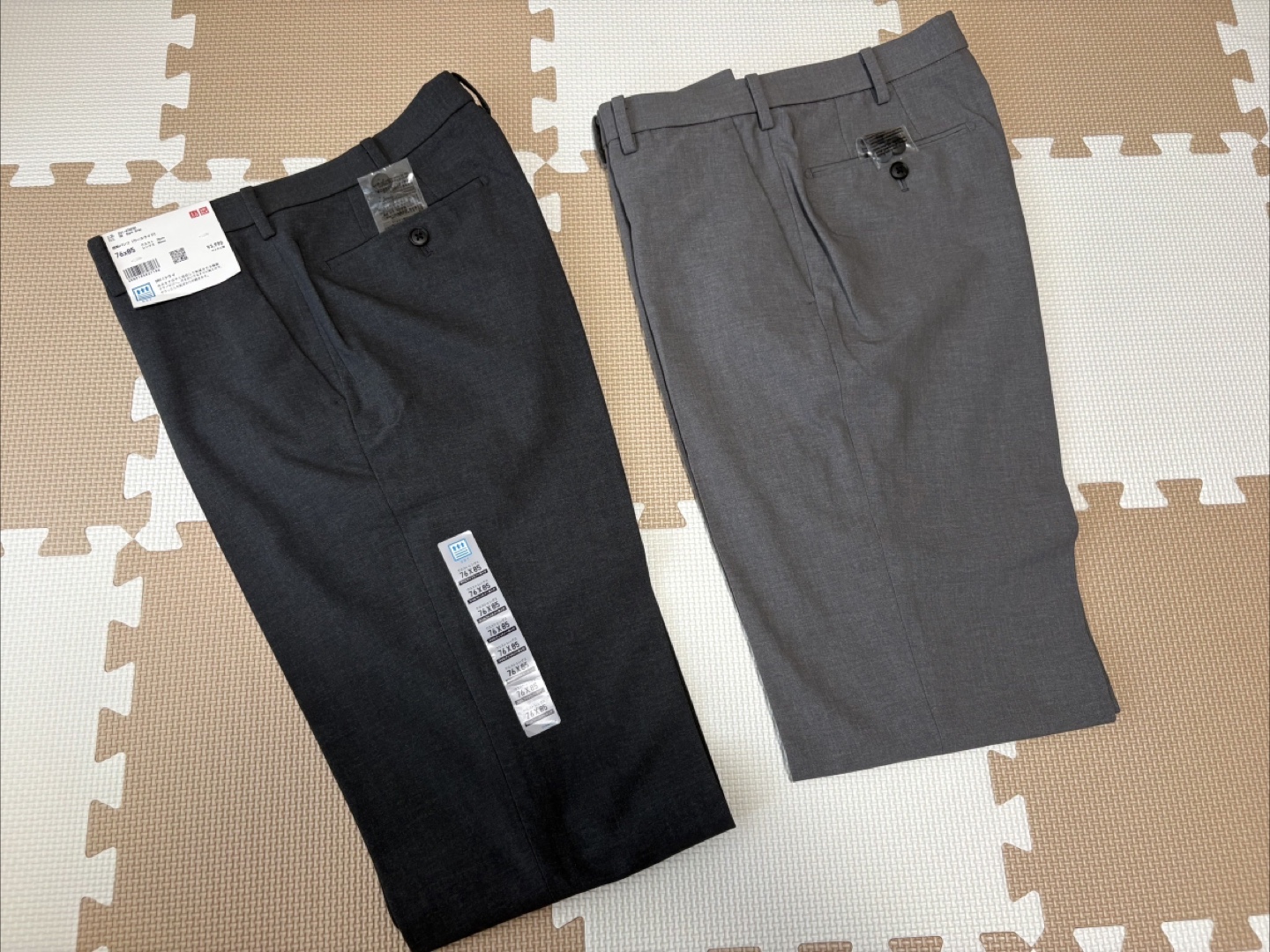 ユニクロ 感動パンツ 76x85 ダークグレーとグレー