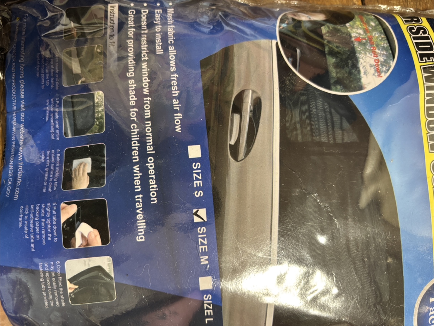 チロル 車用サンシェード Mサイズ 2枚入りの写真3枚目