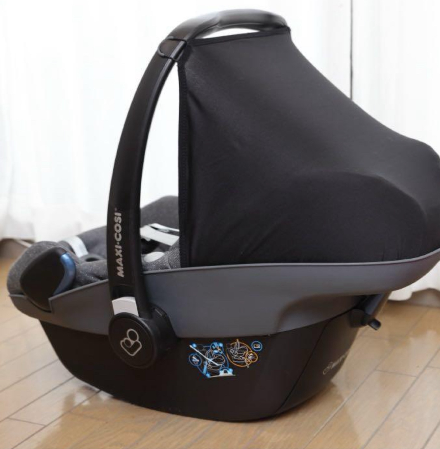 マキシコシ ぺブル Maxi-Cosi Pebbleの写真2枚目