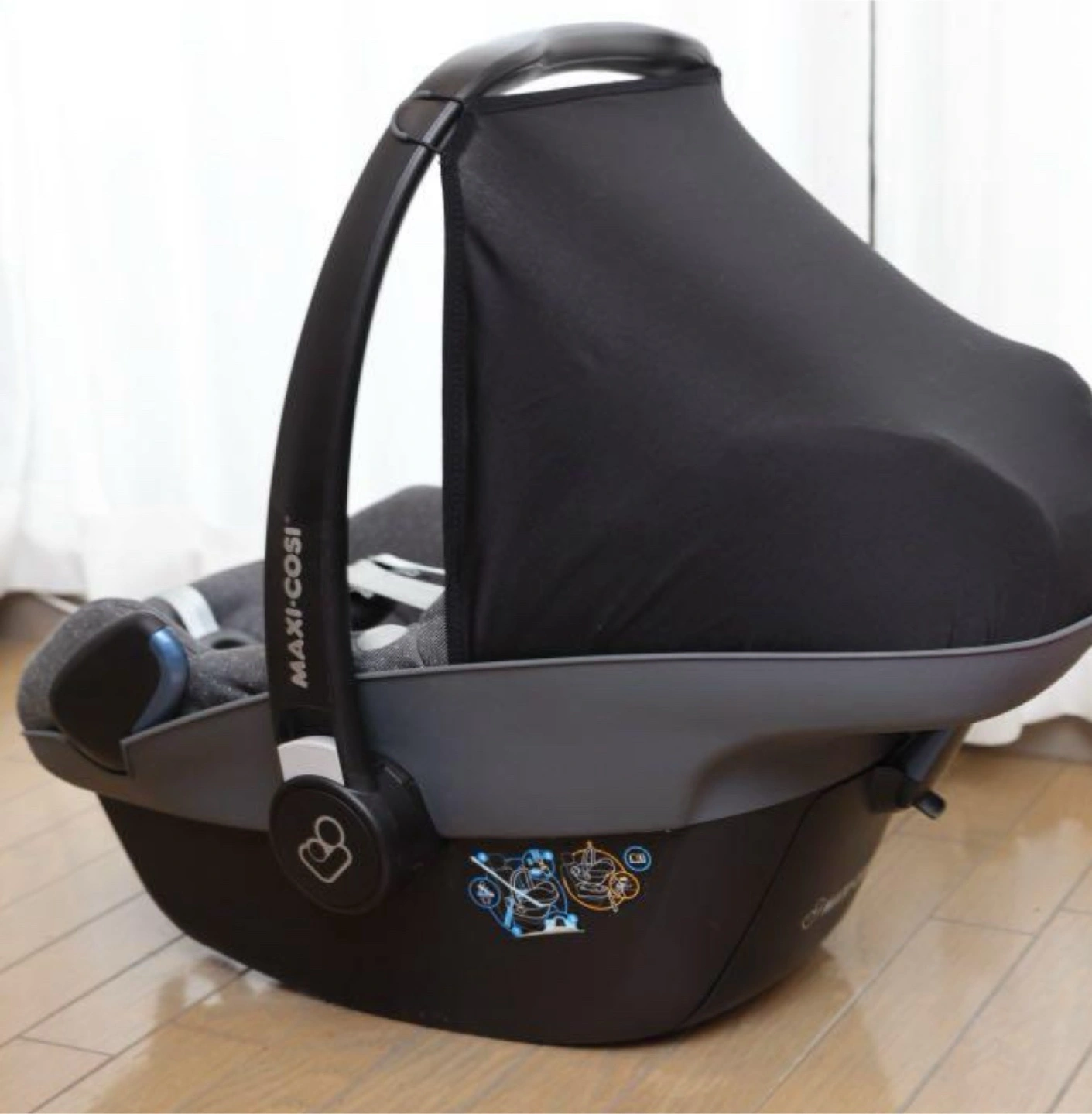 マキシコシ ぺブル Maxi-Cosi Pebbleの写真2枚目