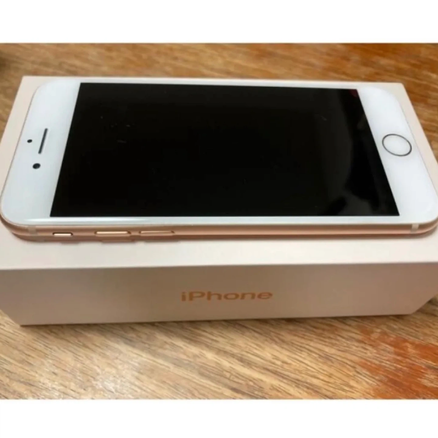 iphone8 64GB ゴールドの写真6枚目