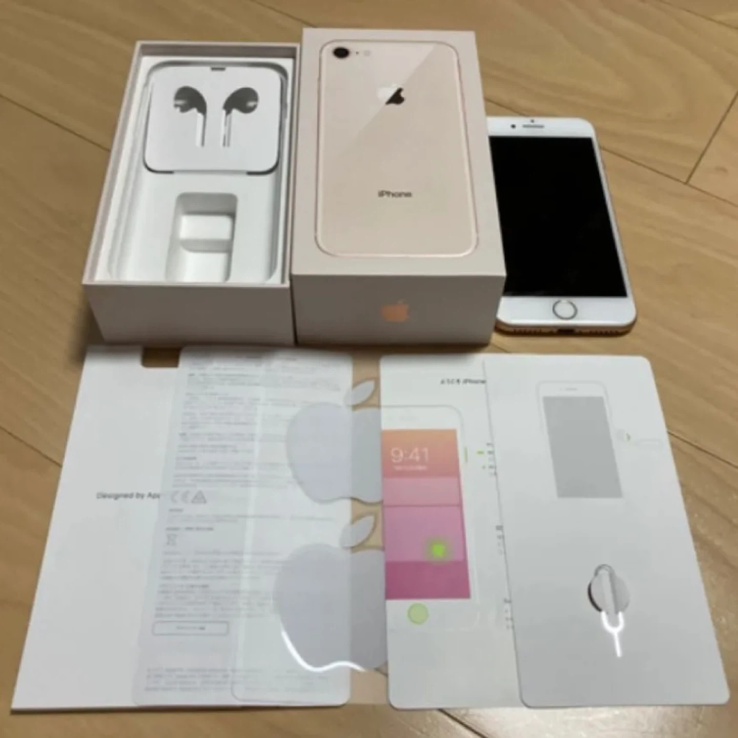 iphone8 64GB ゴールドの写真5枚目