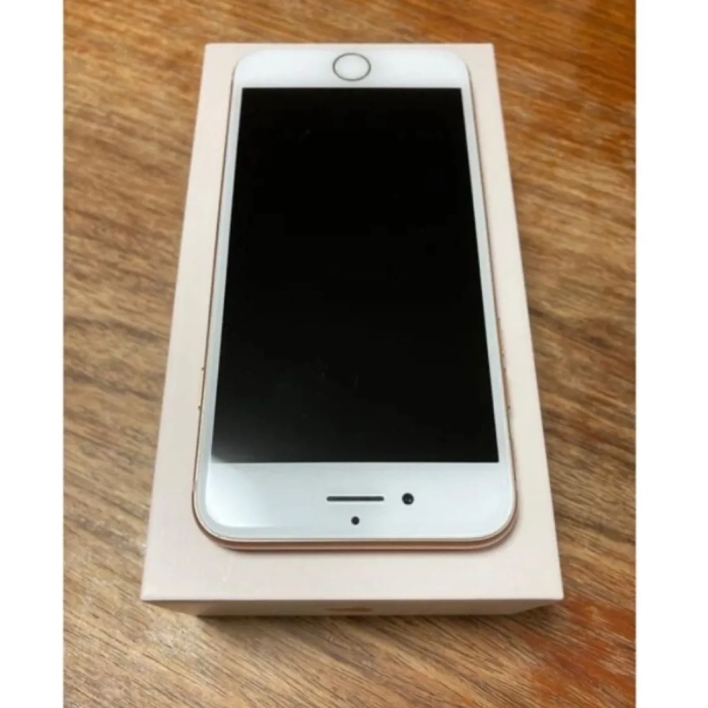 iphone8 64GB ゴールドの写真7枚目