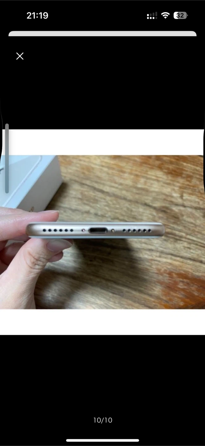 iphone8 64GB ゴールドの写真10枚目