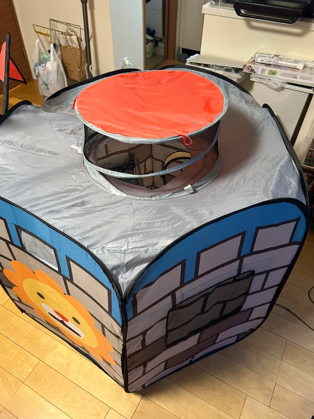 キッズ用お城型プレイスペースの写真2枚目
