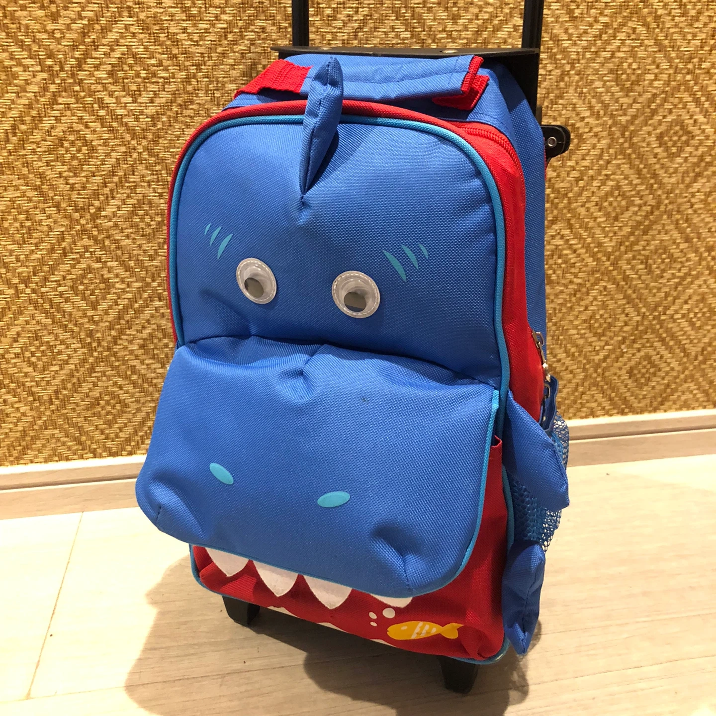 子供用 リュック キャリーバッグ サメ
