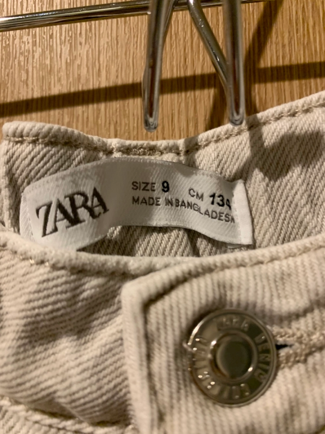 ZARA ジーンズ ホワイト 130cmの写真2枚目