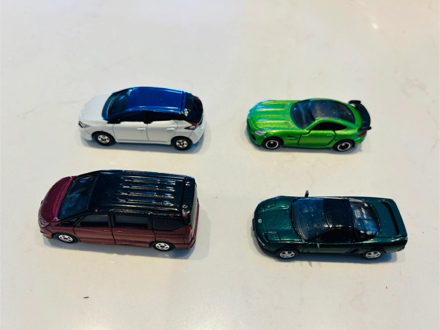 TOMICA ミニカー 4台セット