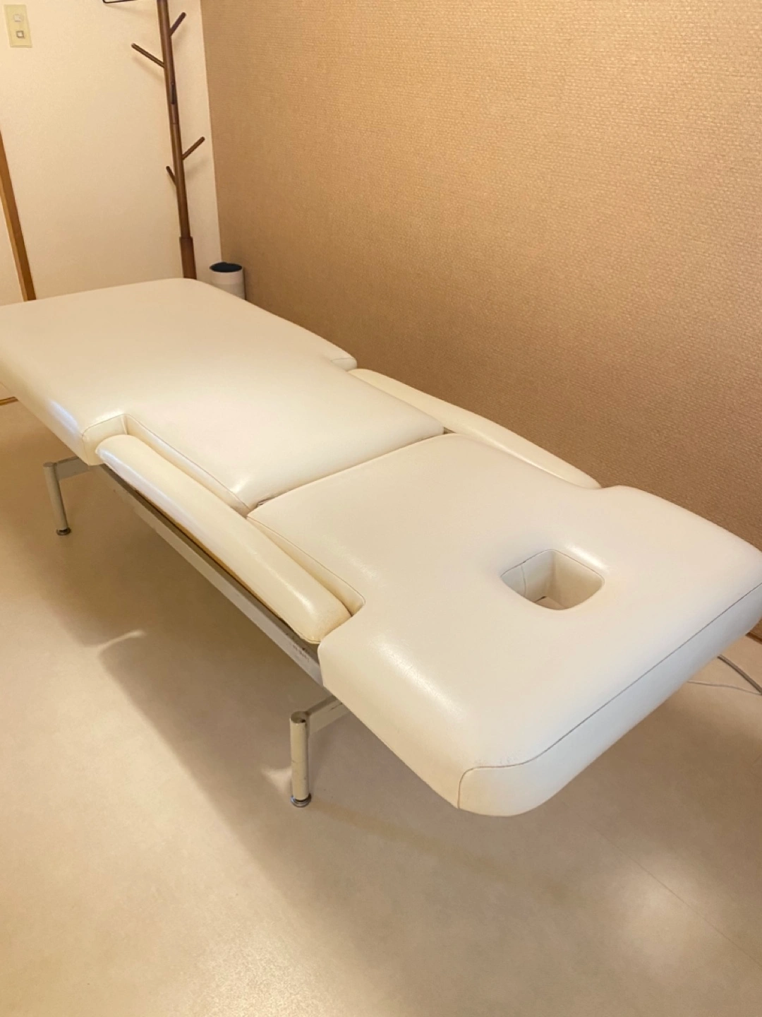 タカラベルモント製 電動エステベッド ホットマット付き
