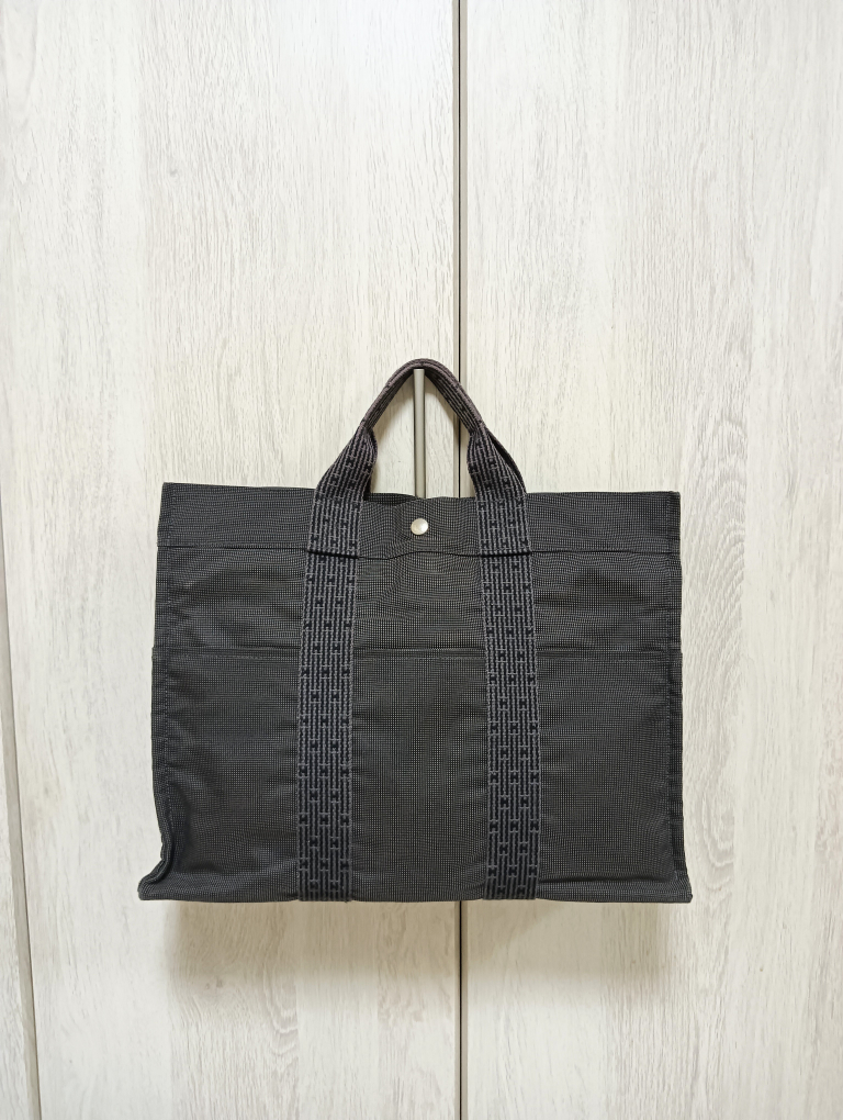 美品。HERMES　エールラインMM　トートバッグの写真2枚目