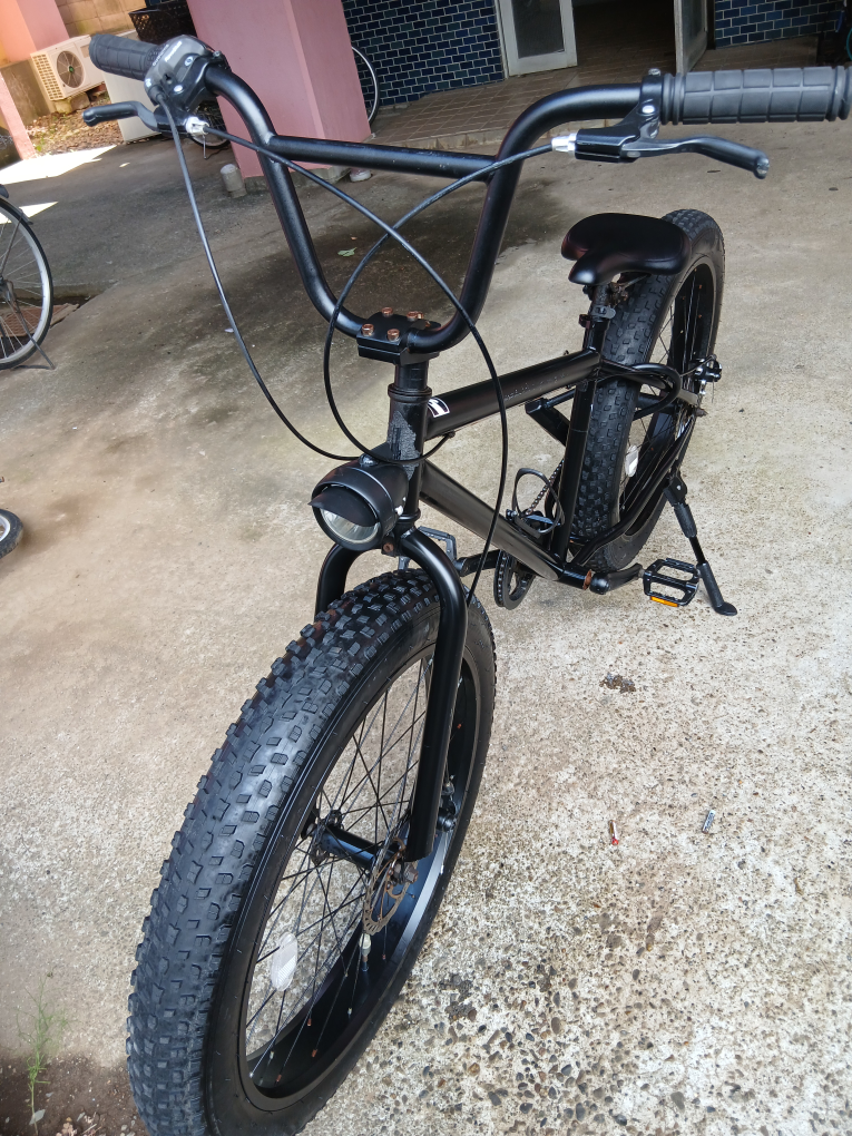 ファトバイク　自転車 ブラックの写真2枚目
