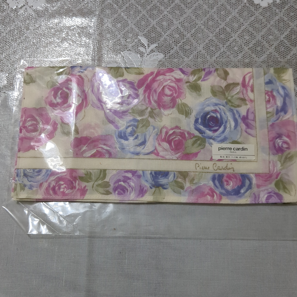 ピエールカルダン ハンカチ 薔薇