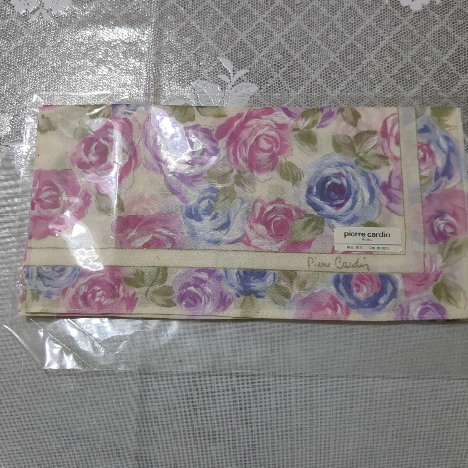 ピエールカルダン ハンカチ 薔薇