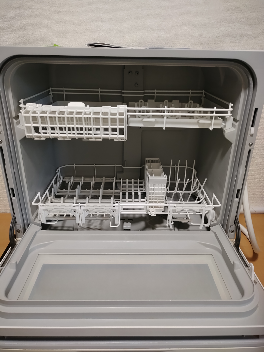 パナソニック 食器洗い乾燥機 NP-TH4-Wの写真3枚目