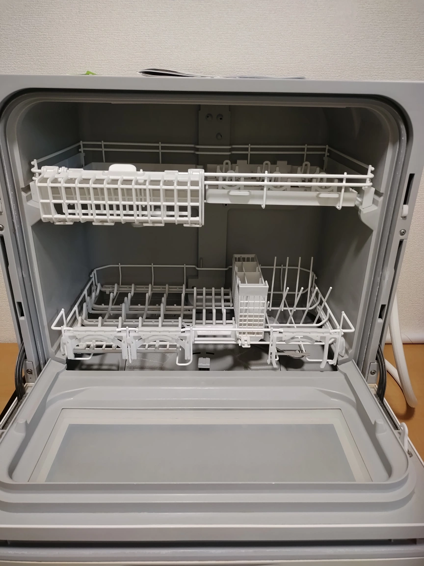 パナソニック 食器洗い乾燥機 NP-TH4-Wの写真3枚目