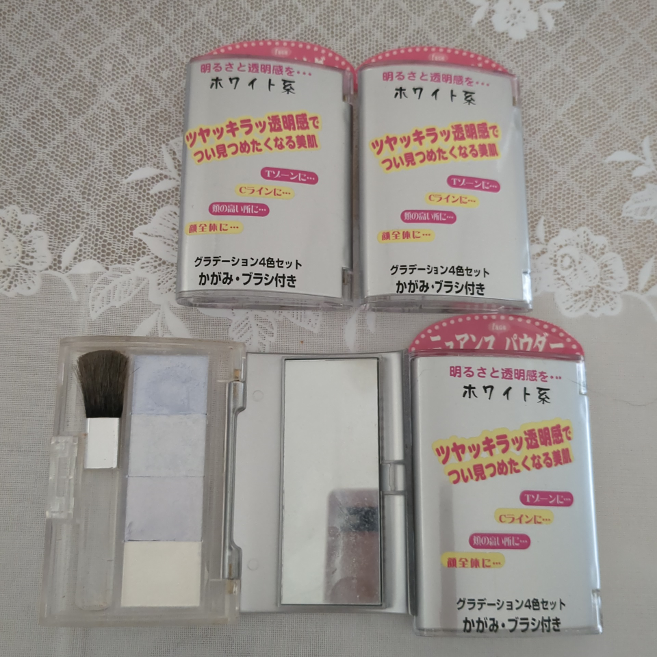 フェイスニュアンスパウダー ホワイト系 グラデーション4色セット　新品3個　使いかけ一つ