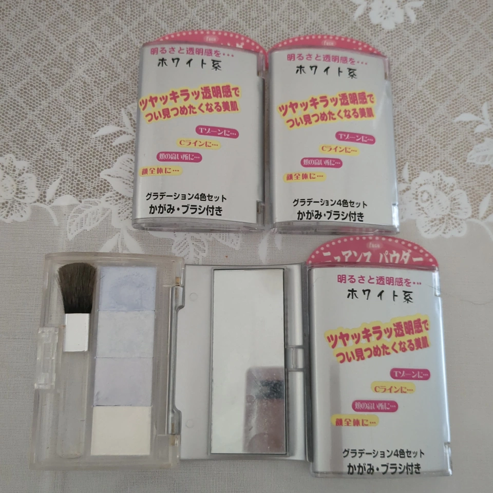 フェイスニュアンスパウダー ホワイト系 グラデーション4色セット 新品3個 使いかけ一つ