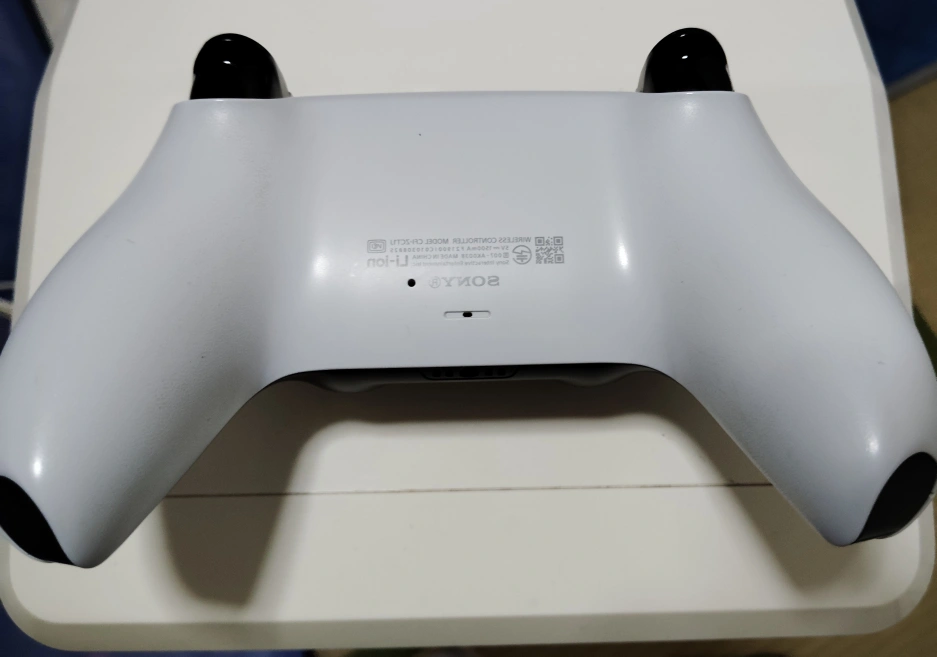 ソニー PlayStation5 DualSense コントローラー ジャンク品の写真2枚目
