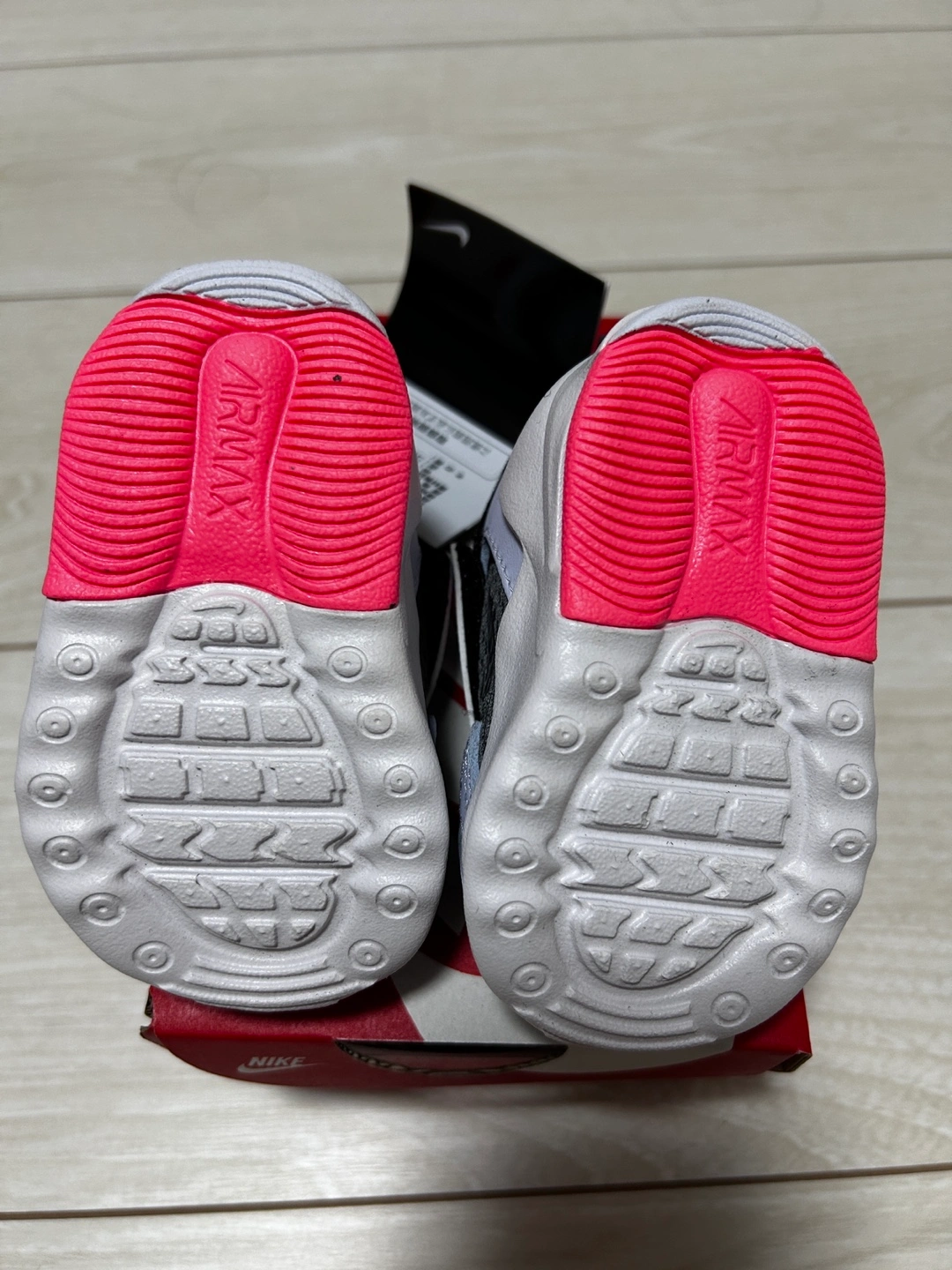 新品タグ付き ナイキ エアマックス ベビーシューズ NIKE キッズ 8cmの写真7枚目