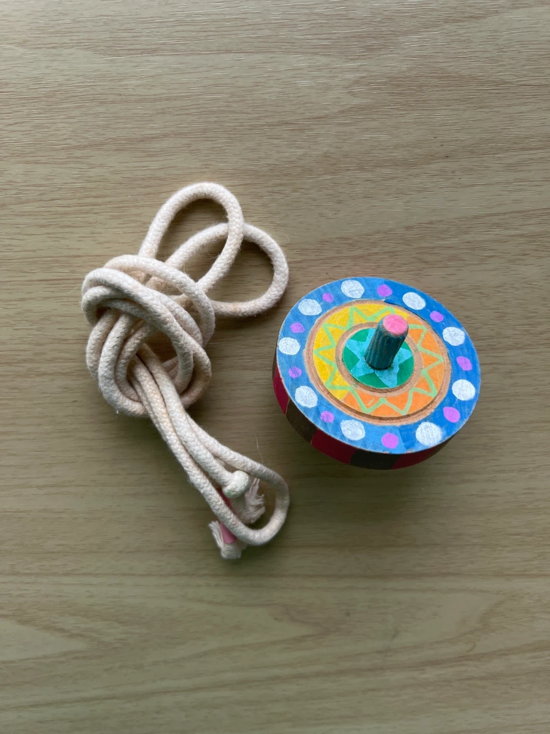 木製こま 紐付き ハンドメイド(おまけ用)