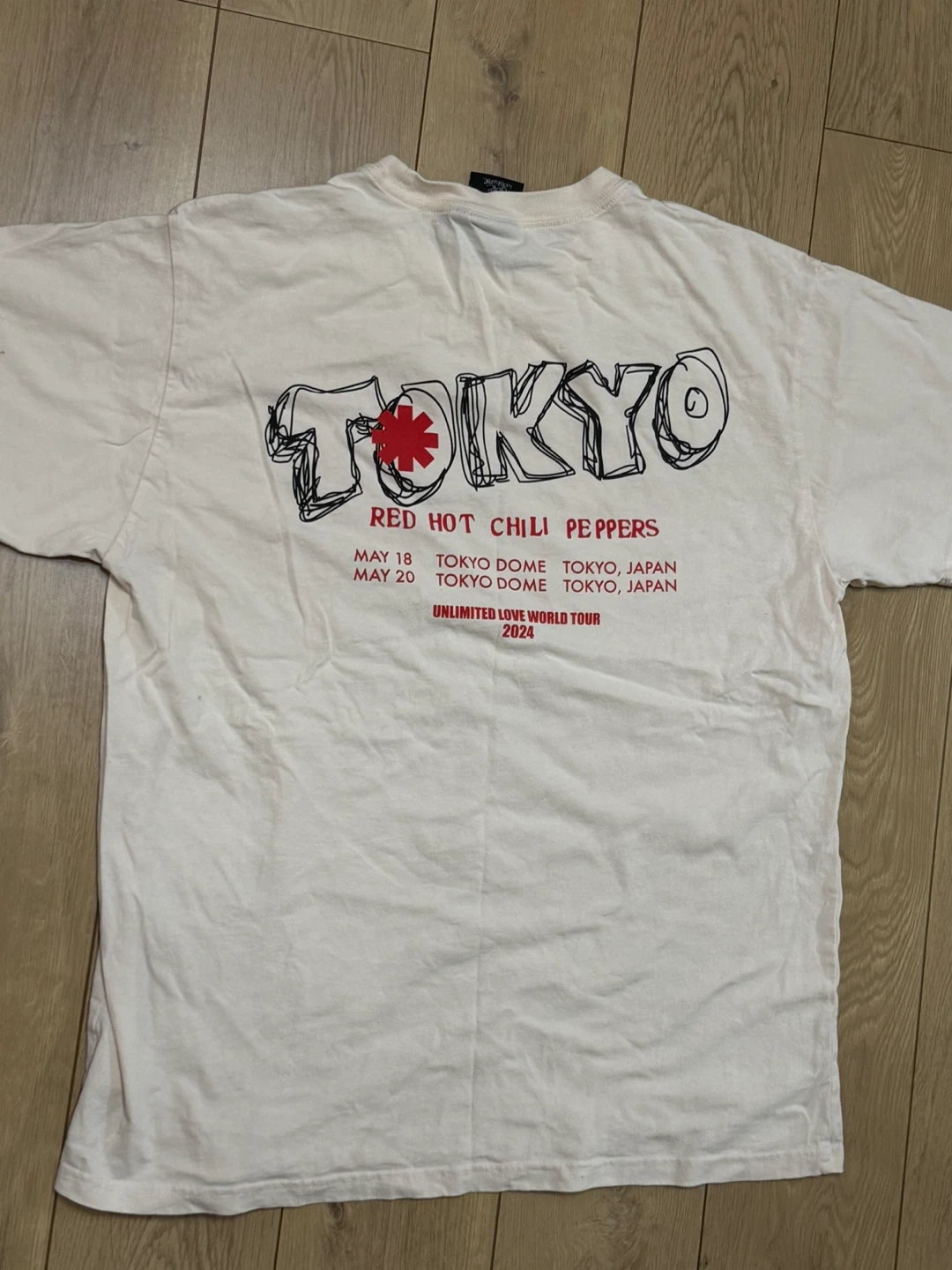 レッドホットチリペッパーズ 東京限定LiveTシャツ XLサイズの写真2枚目