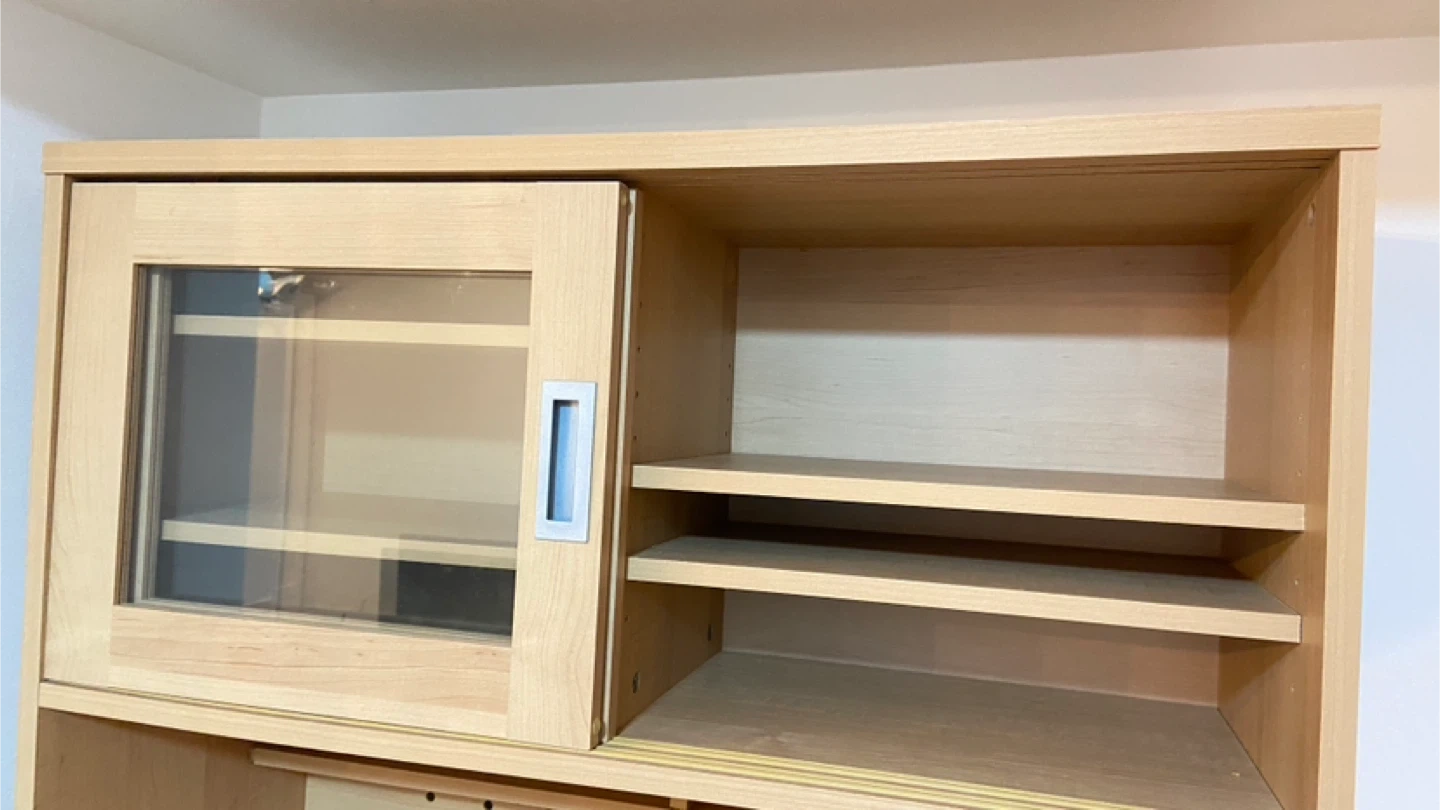 受け取り優先・輸送要相談【KAGU LABO 木製 北欧 食器棚】の写真2枚目